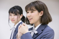 代々木アニメーション学院プロデュース初のアイドルグループ! YOANI 1年C組『おじさん』インタビュー