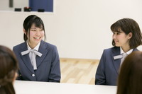 代々木アニメーション学院プロデュース初のアイドルグループ! YOANI 1年C組『おじさん』インタビュー