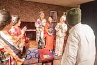 こまどり姉妹×令和三姉妹(間々田優×美良政次×中村ピアノ)対談インタビュー