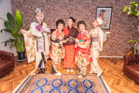 こまどり姉妹×令和三姉妹(間々田優×美良政次×中村ピアノ)対談インタビュー