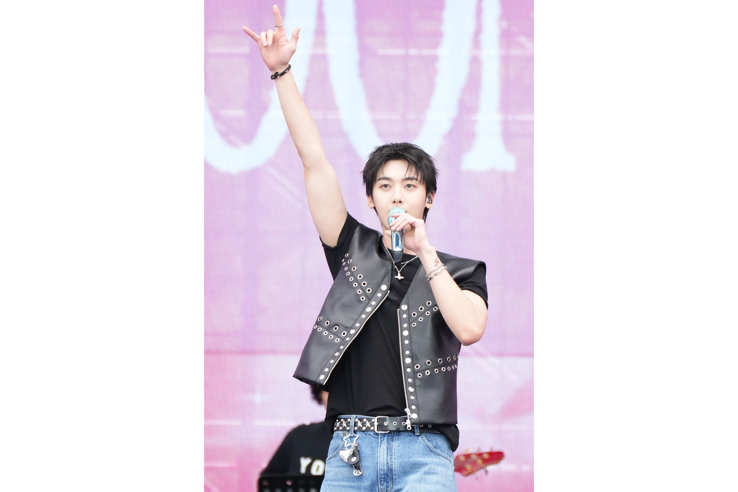YOON1.jpg