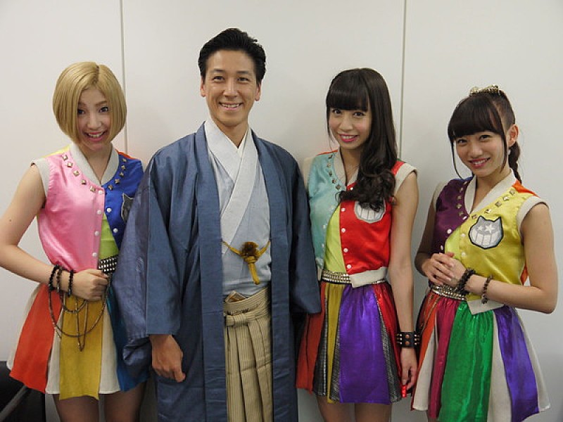 「チキパが和泉元彌にインタビュー実施、鈴木「かっこいい…」から「ワンちゃんみたい」」1枚目/4