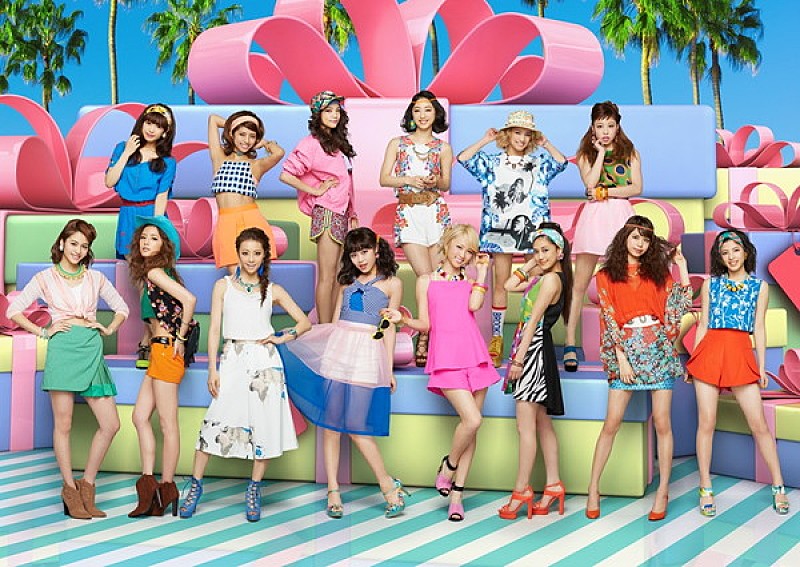 E-girls 最新シングル「Anniversary!!」のMVが公開、見所の“縄跳びダンス”とは？