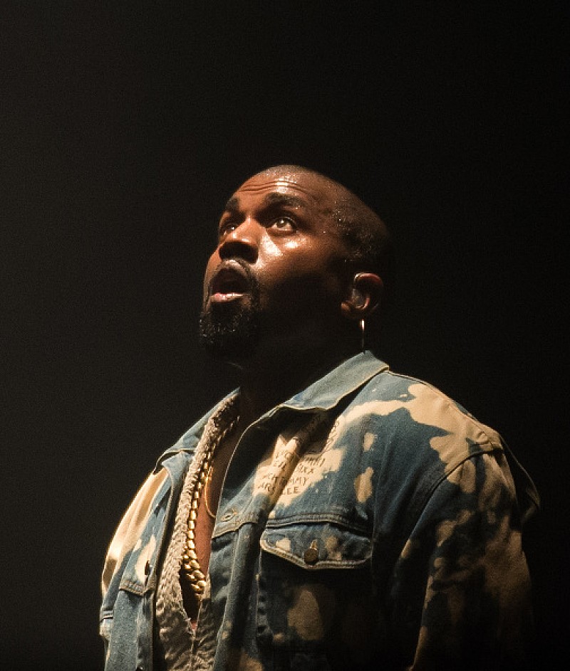 「急参加で反感かったカニエ・ウェスト、NYファッション・ウィークで新曲を使用」1枚目/1