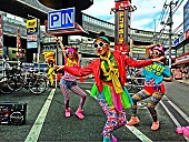Ｃｈｅｅｋｙ　Ｐａｒａｄｅ「チキパきっかけで日本上陸 謎のエクササイズアーティスト“ガイナー”MV公開」1枚目/2