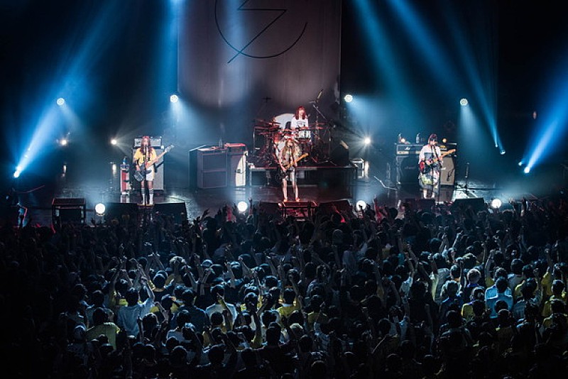 SCANDAL ツアー東京公演で新曲「テイクミーアウト」初披露！ 7/27新シングル発売も