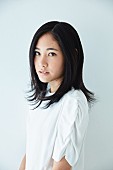 阿部純子「朝ドラ『とと姉ちゃん』で話題の女優 山下達郎の新曲MVに出演」1枚目/3