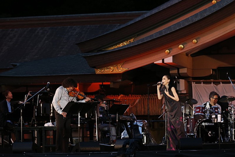 葉加瀬太郎/松崎しげる/森山良子/中島美嘉ら福岡護国神社で共演