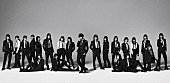 欅坂46「欅坂46が新曲「風に吹かれても」MV公開、黒スーツ姿の平手が飛ぶ」1枚目/11