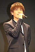 「“記者”岩田剛典、共演者に取材を敢行！　北村一輝は「岩ちゃんとのデ－ト」希望」1枚目/1