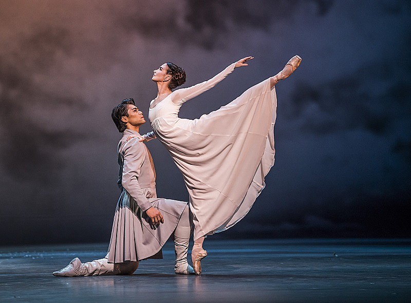 「パンフレット3名様プレゼント! 平野亮一主演・ロイヤルバレエ『冬物語』4/20公開」1枚目/5