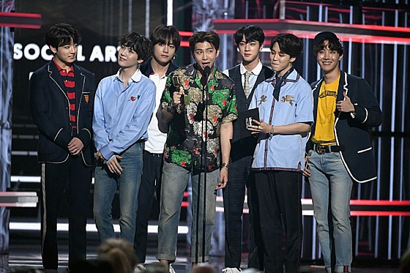 ＢＴＳ（防弾少年団）「【2018 #BBMAs】BTS (防弾少年団)、レッドカーペット・インタビューでニューALの好きな曲/刺激を受けたアーティストなどコメント」1枚目/1