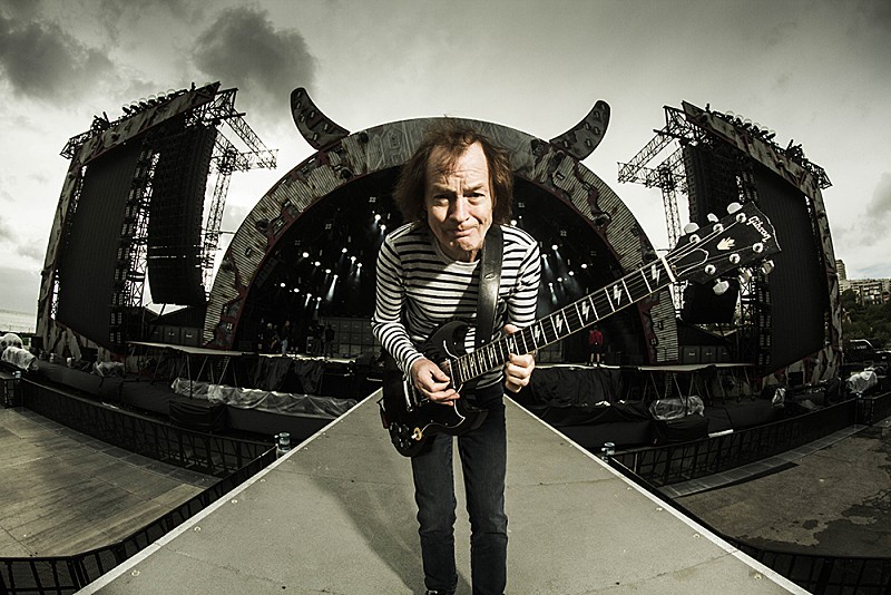 AC/DC「米モンタナ州でAC/DCの「Hell’s Bells」を流し、バイソンを追い払っていることが明らかに」1枚目/1