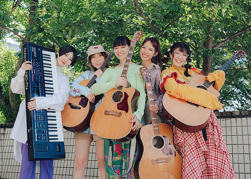 名古屋ギター女子部、メジャーデビューアルバム『Re:POP』を発売　「ストリート・ストーリー」MV公開