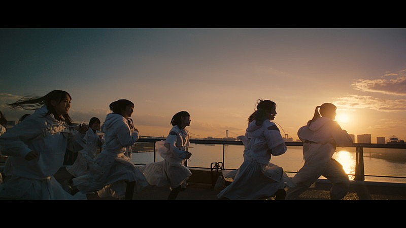 櫻坂46、山崎天がセンター「Buddies」MVは壮大な映像作品に