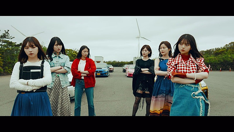 乃木坂４６「乃木坂46、新曲「ごめんねFingers crossed」MV公開　トータル1億円の車でカーレース」1枚目/10