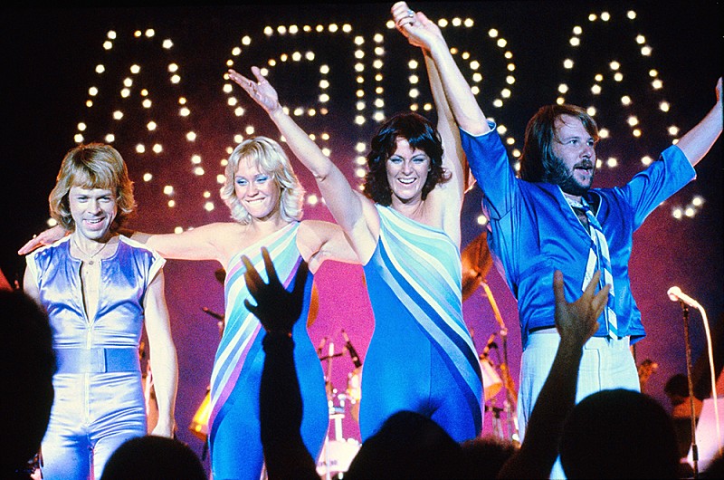 ABBA、来日公演を収めた『アバ・イン・ジャパン』を含む映像作品の予告編3本が公開