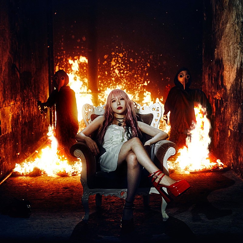 Ｃｏ　ｓｈｕ　Ｎｉｅ「Co shu Nie、激しい場面展開と猛火で“魅せる”新曲「Burn The Fire」MV公開」1枚目/2