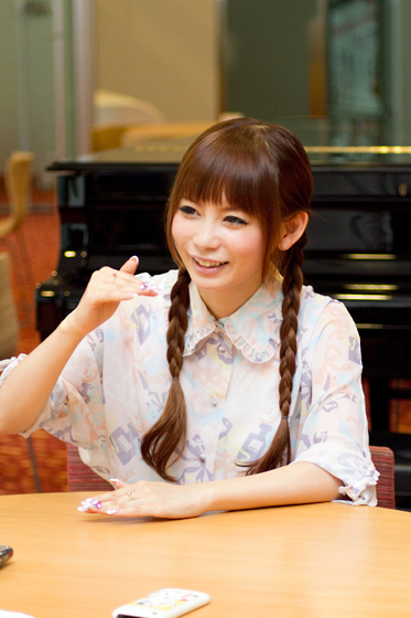 中川翔子 『しょこたん☆かばー4』インタビュー | Special