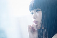 BiSHセントチヒロ・チッチ/アイナ・ジ・エンド『夜王子と月の姫/きえないで』単独ソロデビュー記念インタビュー