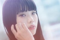 BiSHセントチヒロ・チッチ/アイナ・ジ・エンド『夜王子と月の姫/きえないで』単独ソロデビュー記念インタビュー