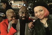 <ミニインタビュー>NYで活動するR&Bシンガー AYAKA.a.k.a.Mossan――音楽的ルーツから単身渡米、最新シングル発表までを語る