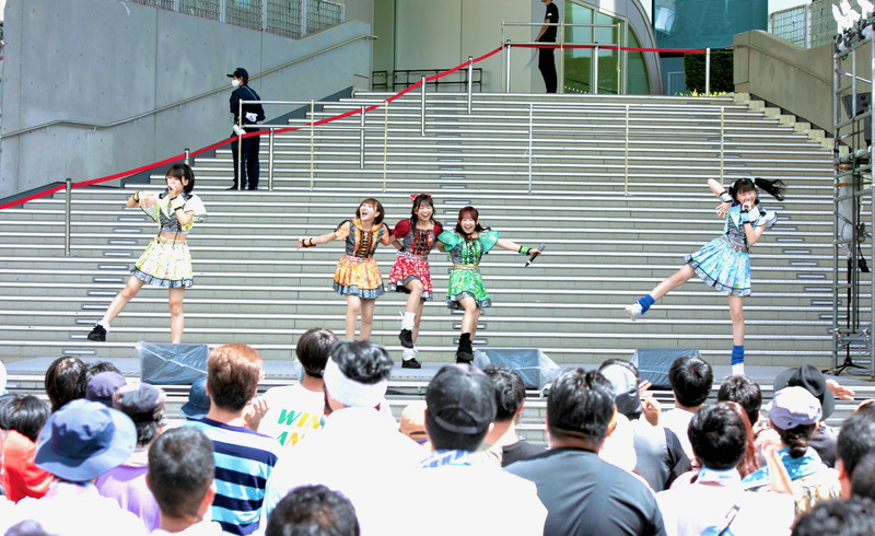 <インタビュー>COMIQ ON! マンガみたいなアイドルグループ 第一巻完成までの冒険活劇と夢をめちゃくちゃ語る