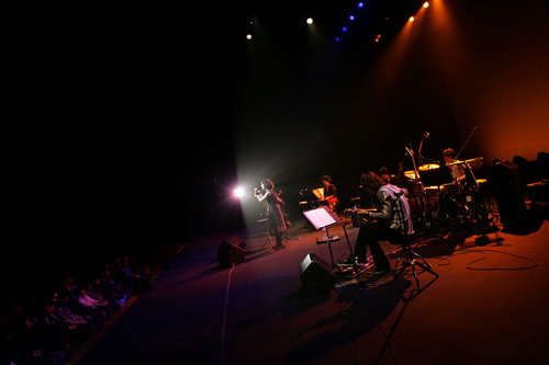 【熊木杏里 Autumn Tour 2009 はなよりほかに】ライブ写真