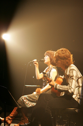 【熊木杏里 Autumn Tour 2009 はなよりほかに】ライブ写真