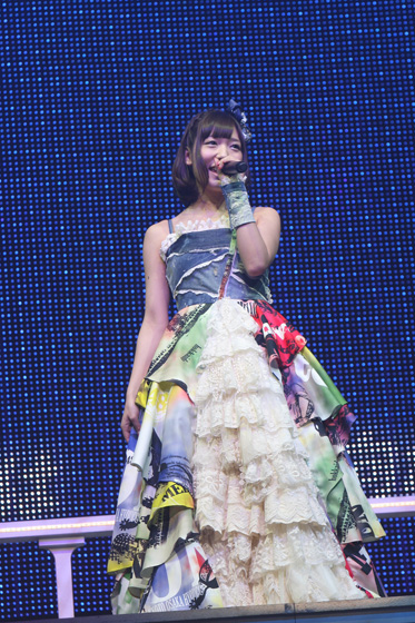 「AKB48 栄光と挫折を記録したDVDでマイケル以来の快挙」1枚目/38