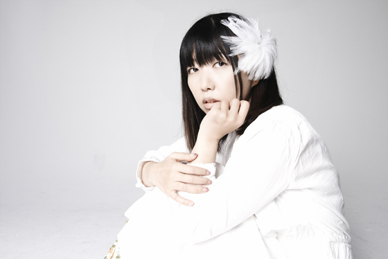 「これが最後の遅咲き歌姫？ 赤裸々体験談が密かな話題に」1枚目/2