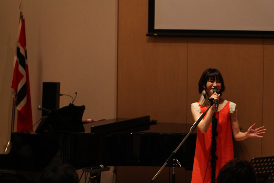 「竹仲絵里 ノルウェー王国大使館で号泣!?」1枚目/2