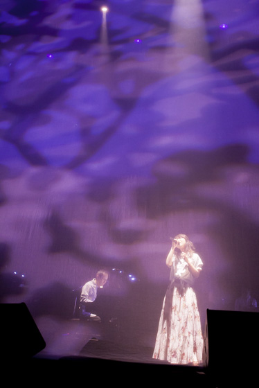 「熊木杏里 感動の10周年公演で真骨頂発揮「まだまだ終わらない」」1枚目/5