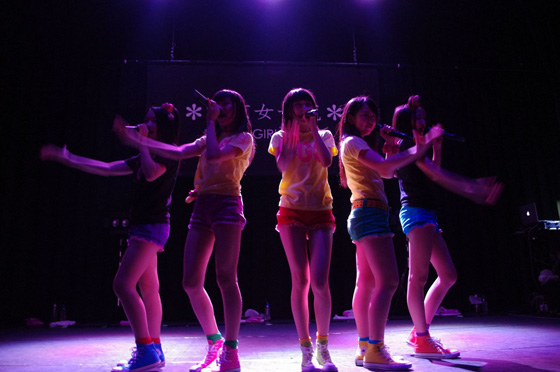 「東京女子流 5.20野音ファイナルは生バンド＆初披露曲も」1枚目/10