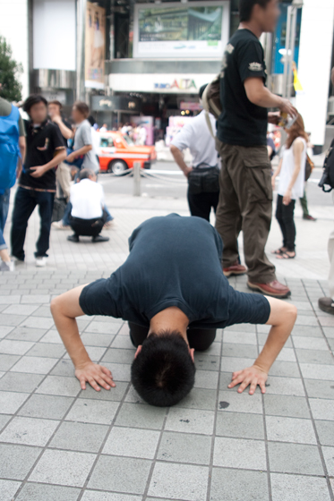 「BiS ももクロＺに“奇襲”でマネージャー土下座、そして…」1枚目/28