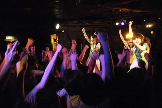 「BiS 新人お披露目ライブで“全裸PV”の衝撃に負けない姿を」1枚目/5