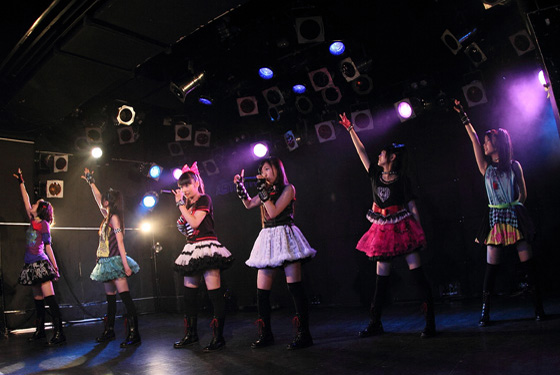 「Party Rockets」3枚目/23