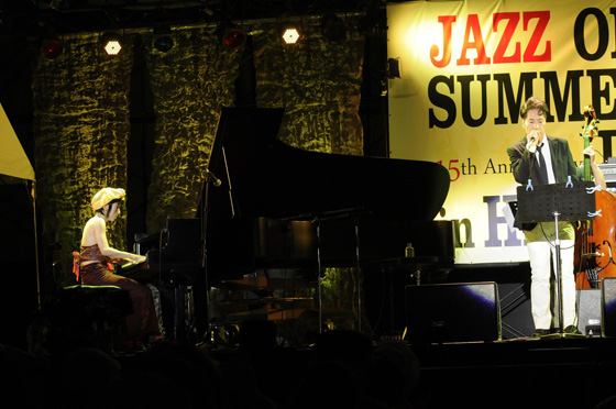 「山中千尋×稲垣潤一、PONTA BOX×八代亜紀など豪華野外コラボ」1枚目/6