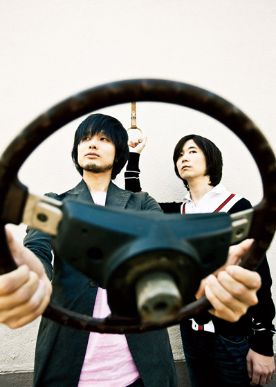 「ピロウズ山中「自分より天才」とのフリペ無料配布」1枚目/2