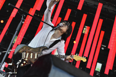 「世の曖昧さ＝おとしどころをブッタ斬り。宮本炸裂エレカシのステージ」1枚目/2