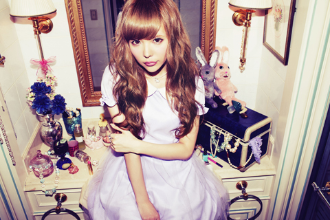 「益若つばさ 悩み、劣等感、葛藤を歌った新曲リリース」1枚目/5