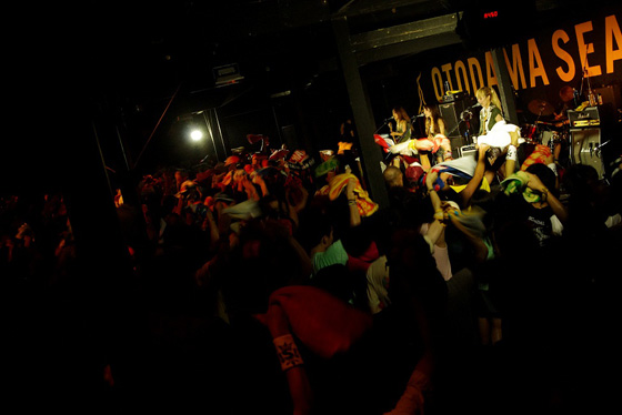 「ワンマンライブ【夏の終わりのスキャンダル ～いつもより若干のしっとりさを添えて～】」2枚目/10