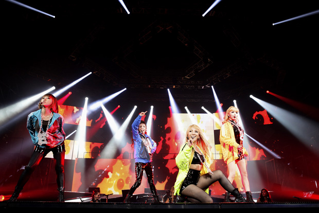 「圧巻のグローバルツアー 2NE1が横浜で2万6千人を動員」1枚目/2