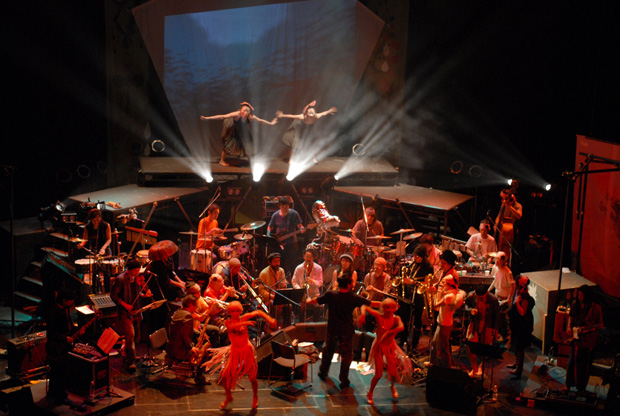 「渋さ知らズ 初のカバー集は名曲から、個性派ボーカルまでズラリ」1枚目/1