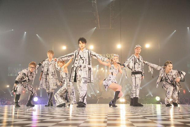 「AAA 横アリで新曲披露、詞曲は大物アーティストが担当」1枚目/1