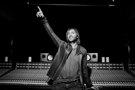 「デヴィッド・ゲッタ 最新曲MVは日本人監督によるスペクタクル巨編」1枚目/1