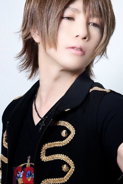 「V系シーンのボーカルたちが仮装ハロウィンパーティーに集合」1枚目/6