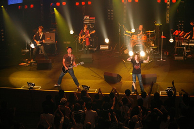 「Do As Infinity 一生活動宣言＆亀田誠治がサプライズで！」1枚目/4