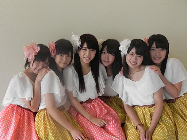 「関西発のJKアイドル“JK21”2万「いいね！」でフィリピン行き」1枚目/2