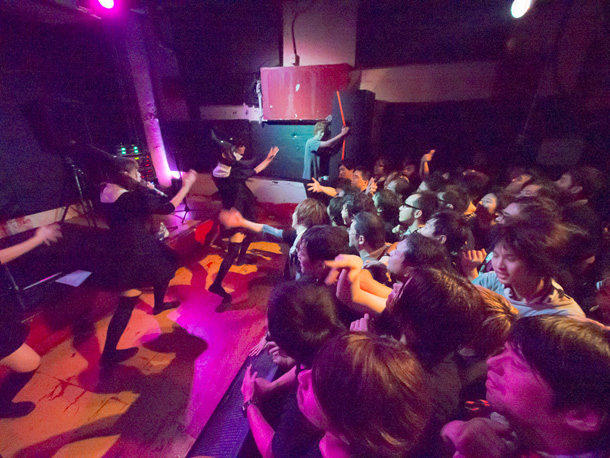 「BiS名古屋の陣 メンバー卒倒に絶叫＆歳末100kmマラソン発表」1枚目/24